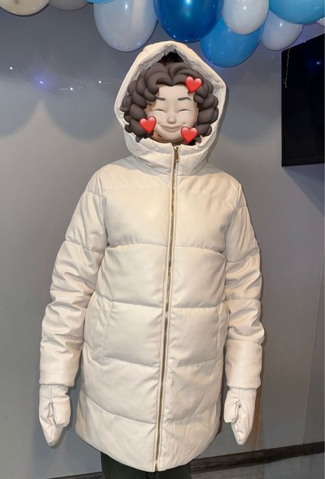 Новий жіночий молочний пуховик з еко шкіри Mohito зима з рукавицями