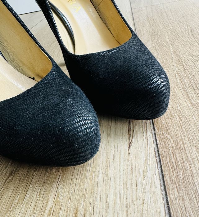 Czarne Szpilki Badura 37