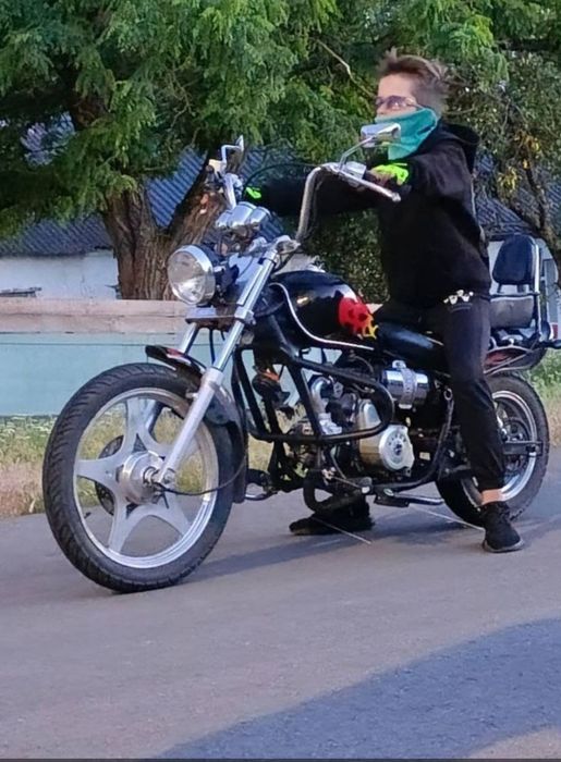 Продам мотоцикл чоппер