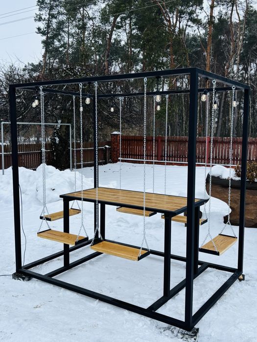 Hustawka z wbudowanym stolem