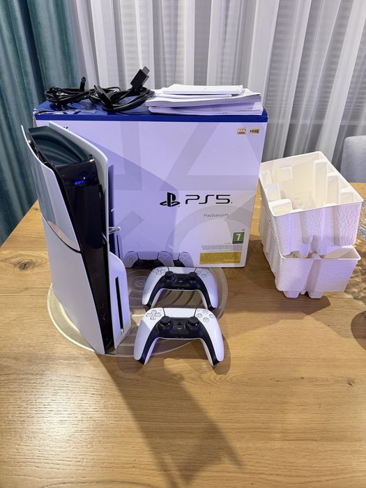 Playstation 5 slim 1 1TB  D-Chassis