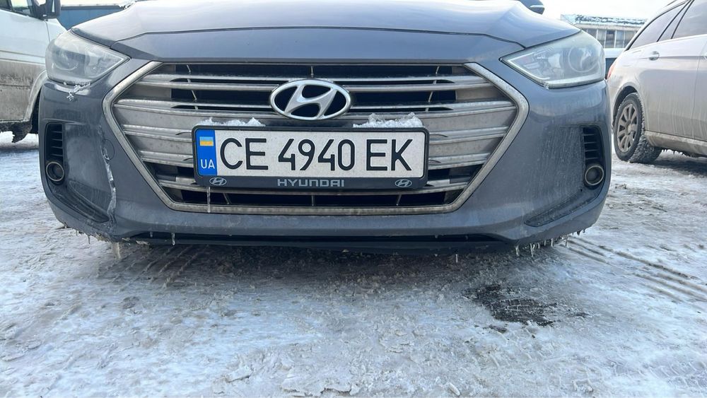 hyundai elantra 2018 року