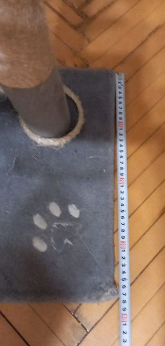 Когтеточка для кота с сидюшкой 70см