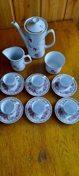 Porcelana. Serwis kawowy dla 6 osób