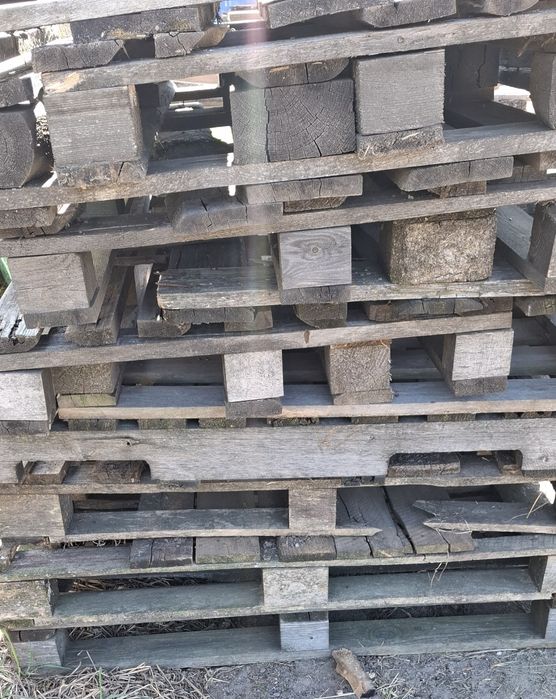 Palety paleta na OPAŁ drewno drzewo zrębka