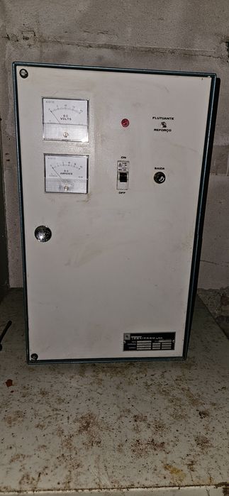 Vendo carregador de baterias