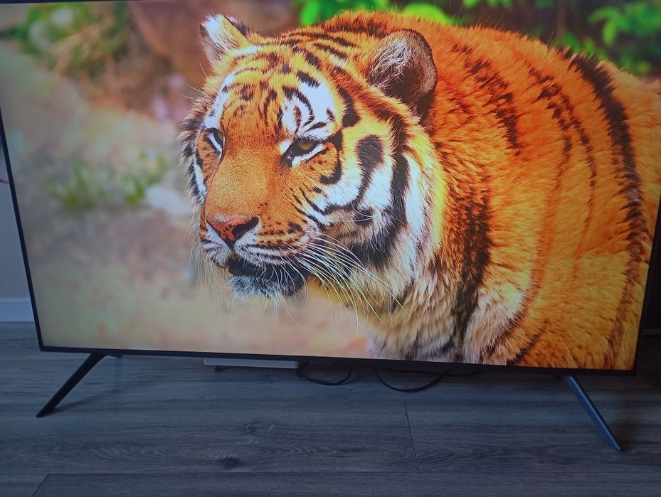 Telewizor Samsung  50 cali wifi 4K nowy pilot, SmartTv,  bezbramkowy, stan idealny z pakietem telewizji internetowej