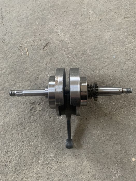 Продам оригинальный коленвал от SH150 2013