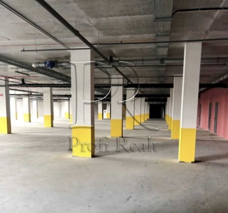 Продається паркомісце в підземному паркінгу. Печерськ Тверський тупік