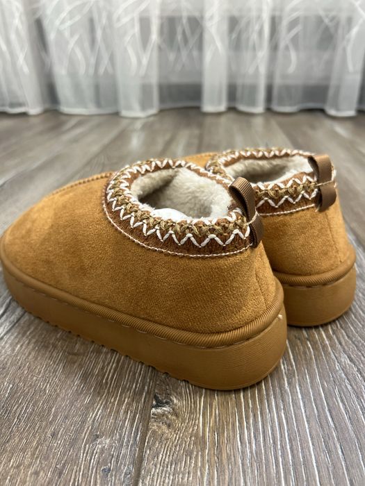 Зимові тапочки уггі чуні взуття ugg