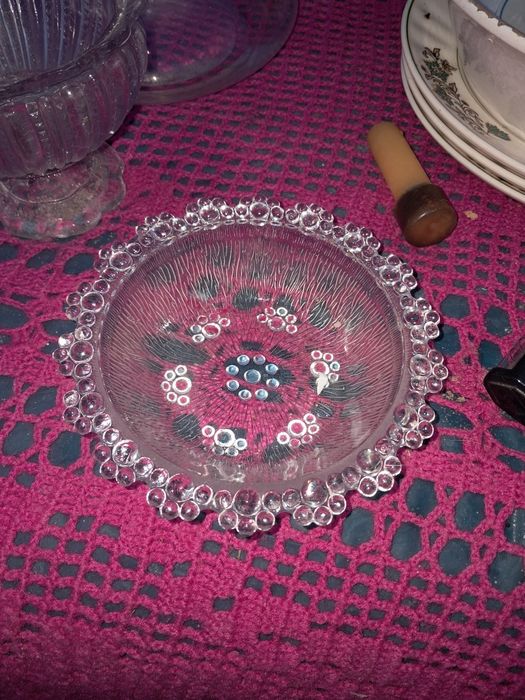 Taca em vidro trabalhado