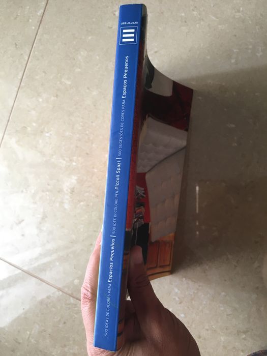 Livro de cores para espaços pequenos