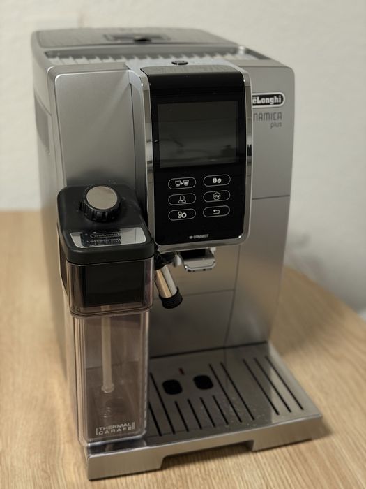 Кавомашина Delonghi Dinamica Plus(3273 )чашок