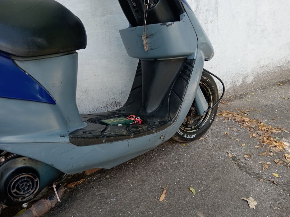 Продам скутер suzuki lets 2