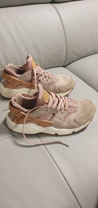 Nike 37.5
Sneakersy Wmns Air Huarache Run Sd