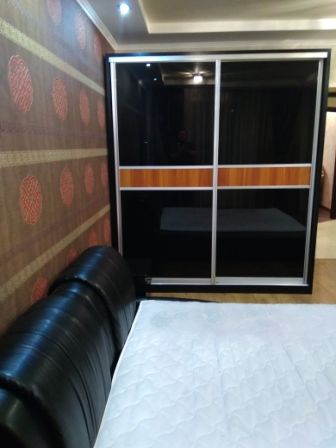 Поділля, 2-кім. квартира з окремими кімнатами на першому поверсі.