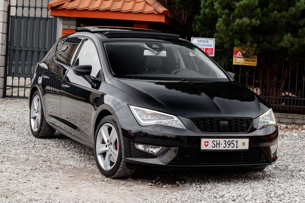 Seat Leon 1,8 TSI FR Xenon Nawiugacja Szyberdach Podgrzewane Fotele Tempomat