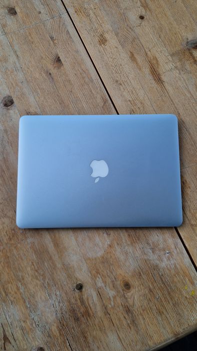 Ноутбук  MacBook  air 2013 , windows 10
