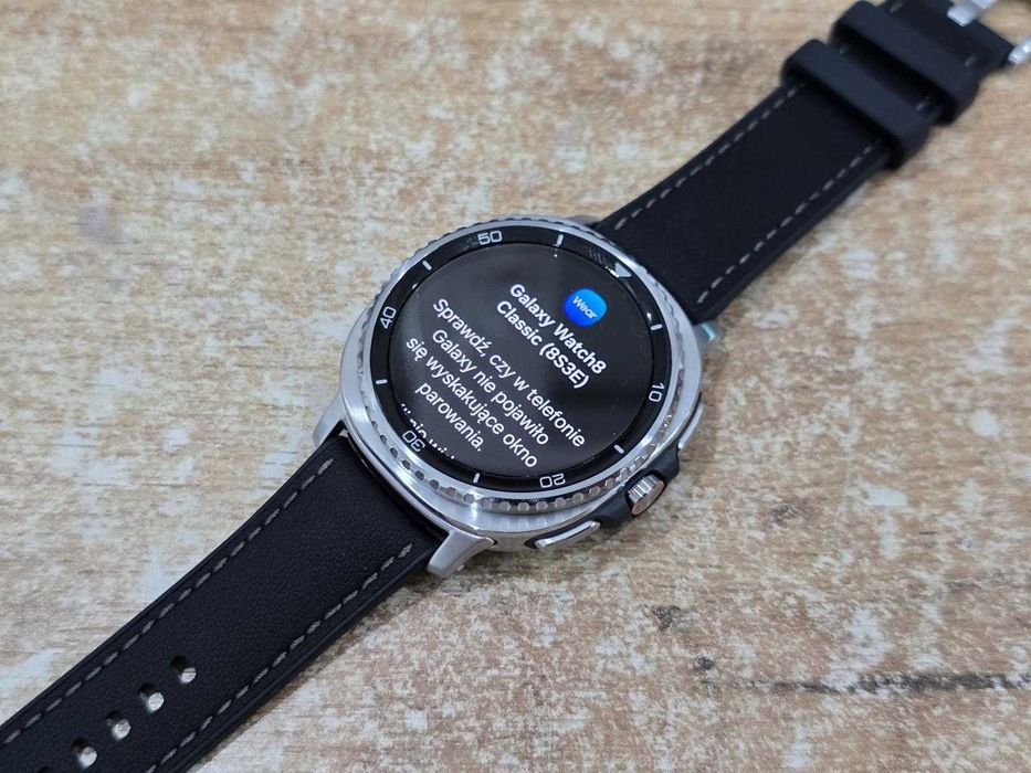Smartwatch Samsung GALAXY WATCH 8 Classic Ładowarka