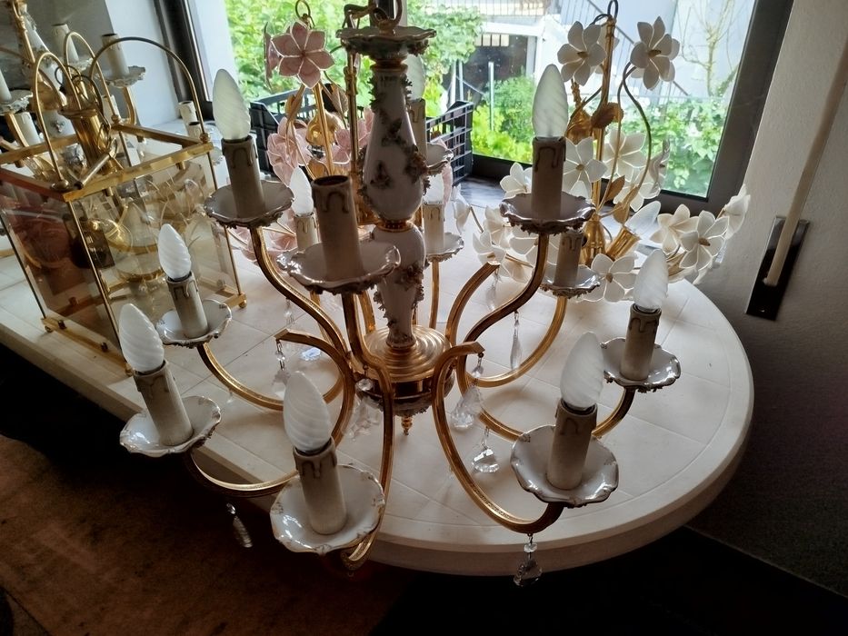 Candeeiro com banho de ouro