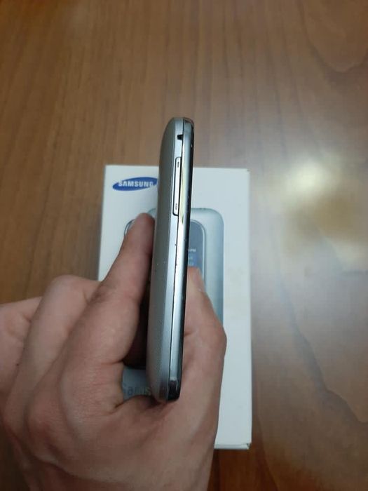 Telemóvel Samsung Young