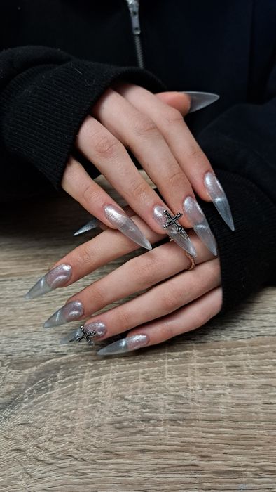 Майстер манікюру, моделі