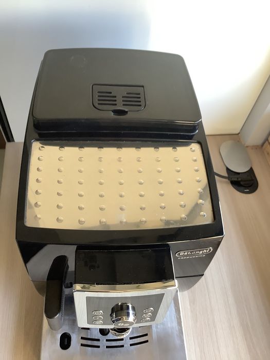 Ekspres do kawy DeLonghi cappuccino
