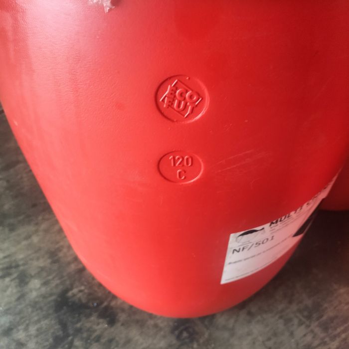 Продам бочки пластикові під хомут на 120л під соління олію тощо.