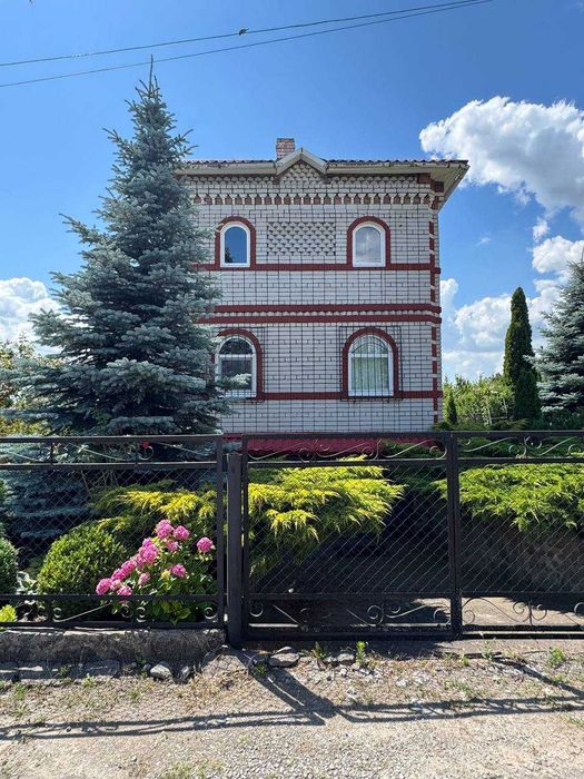 Продам дачу в с. Волоське с/т "Славутич"