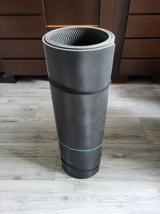 Składana mata do ćwiczeń czarna 150 x 70 cm