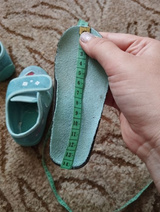 Продам взуття для дівчинки
