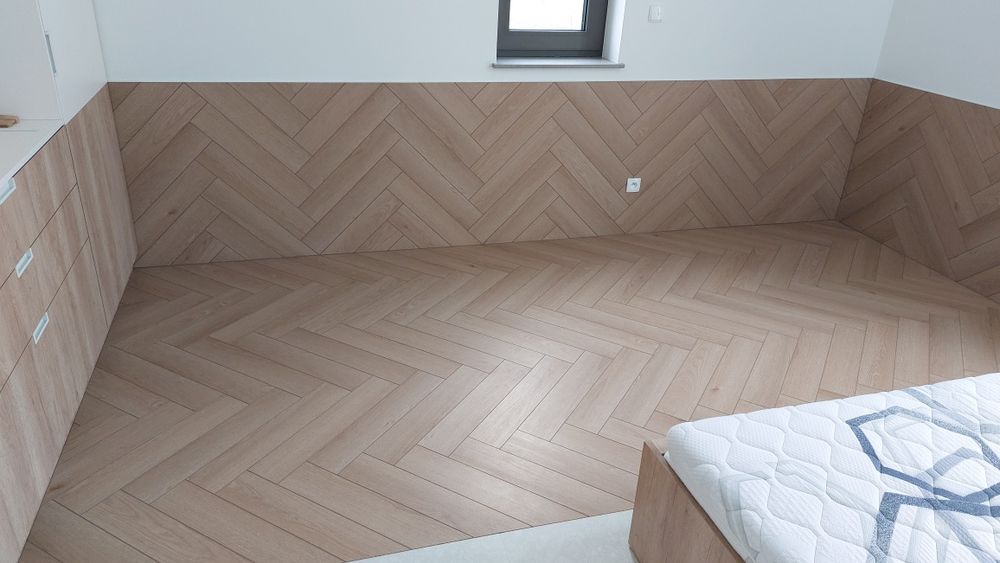 Układanie montaż Paneli podłogowych i Deski warstwowej