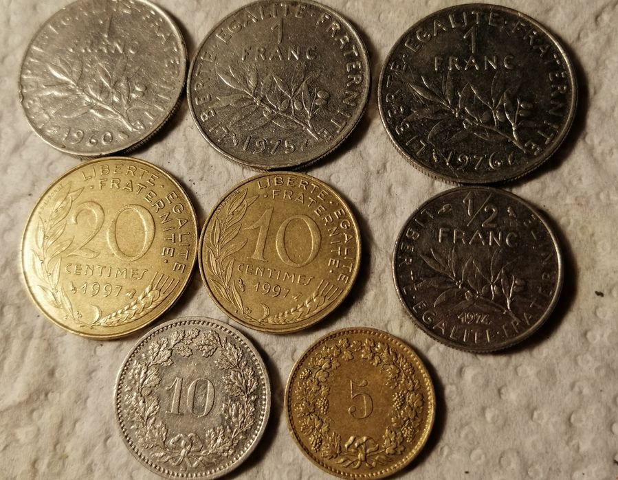 Różne monety ze świata