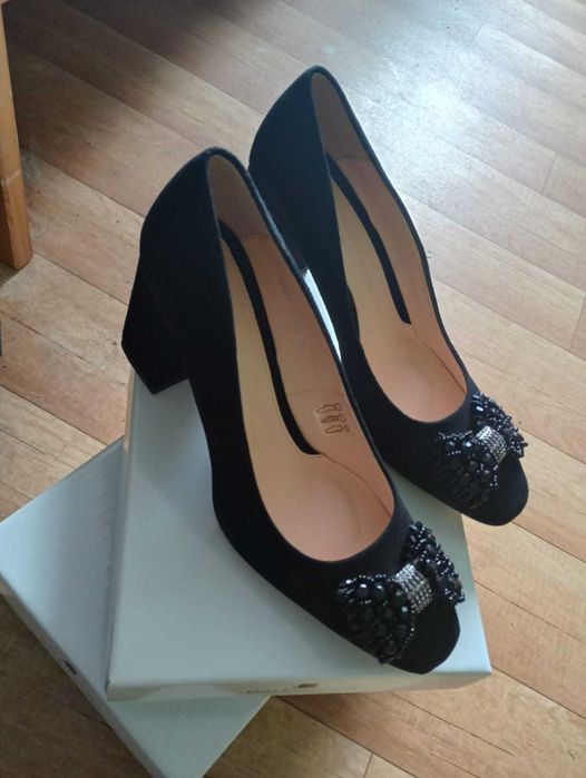 Piękne buty Baldaccini