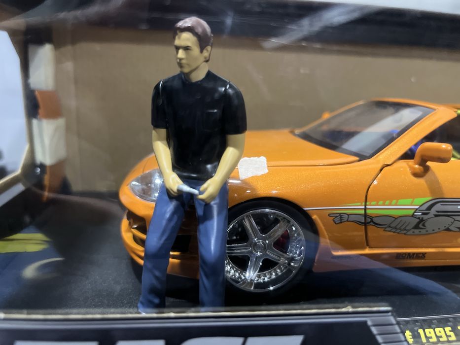 Toyota Supra F&F + Brian 1:18 (Descrição)