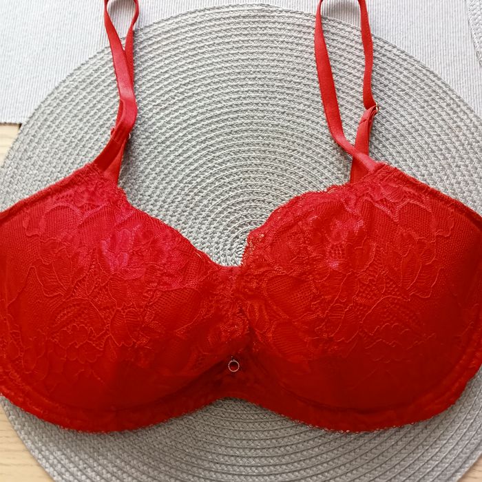 Biustonosz duży, koronkowy Change 65G