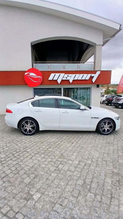 Jaguar XE 2.0 D Prestige Aut.