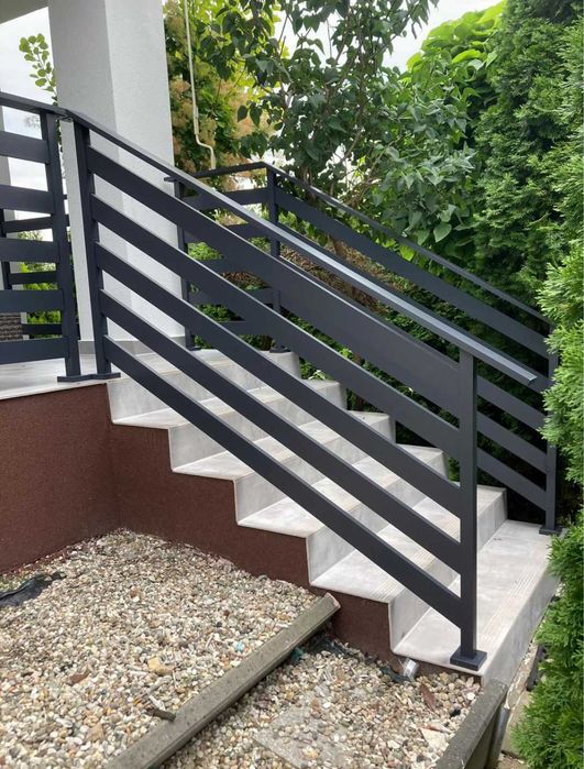 Balustrady aluminiowe na wymiar – balkon, taras, schody, okna francus.