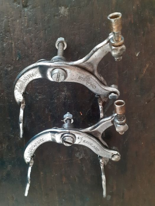 Bomba de encher pneus de pé.