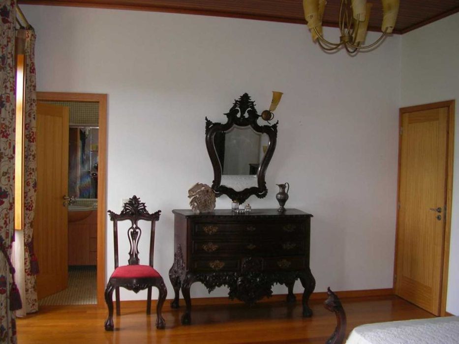 Mobília antiga quarto D. João V rico