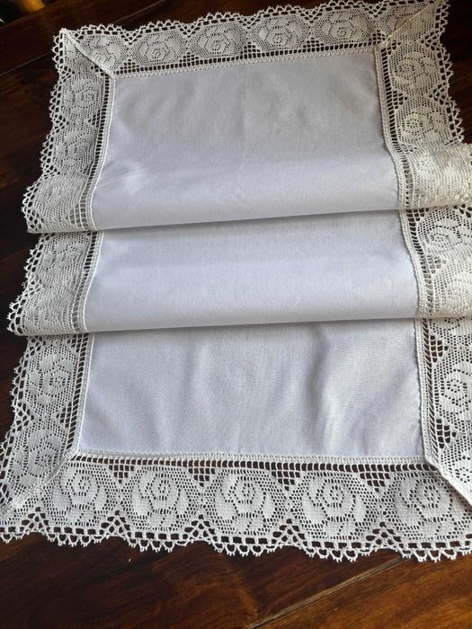 Rustykalny bieżnik 50x115 cm bawełna koronka 8,5 cm Pracownia Wierzbowisko