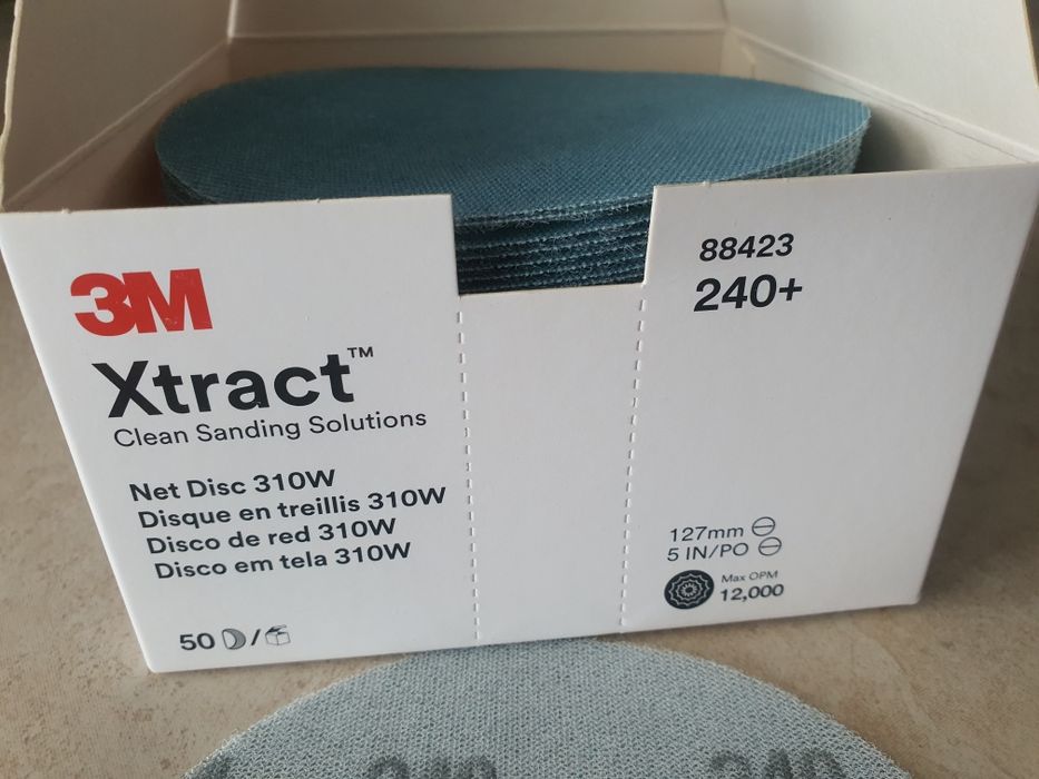 Dysk ścierny na podłożu siatkowym 3M Xtract™ 310W P240