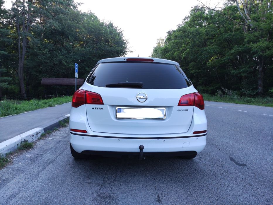 Opel Astra J 1.6d 2015
