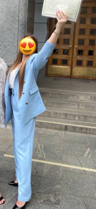 Костюм жіночий