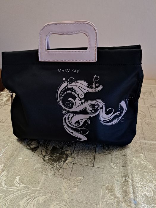 Сумки Mary Kay, різні на вибір