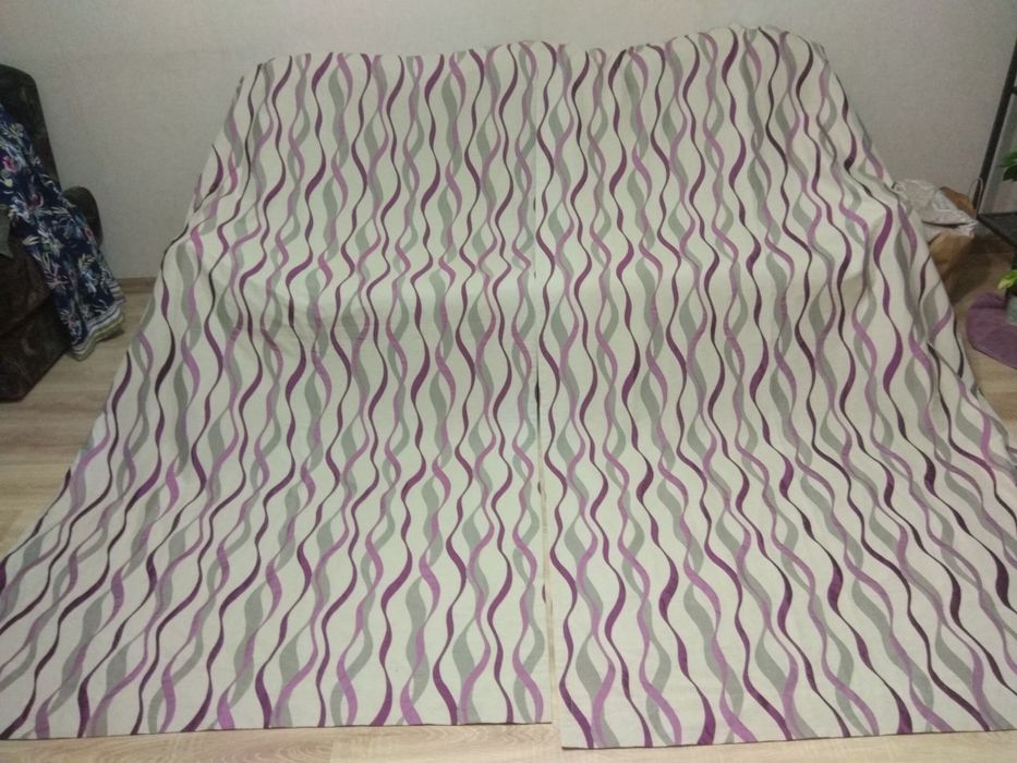 Zaciemniające zasłony na przelotkach