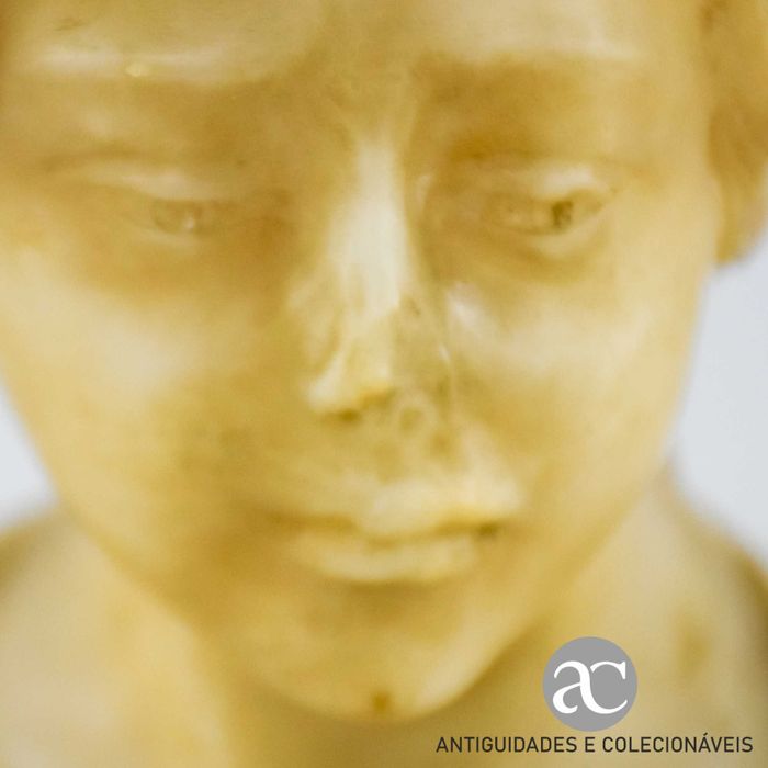Escultura de Busto Feminino em Alabastro assinada A. Pascal