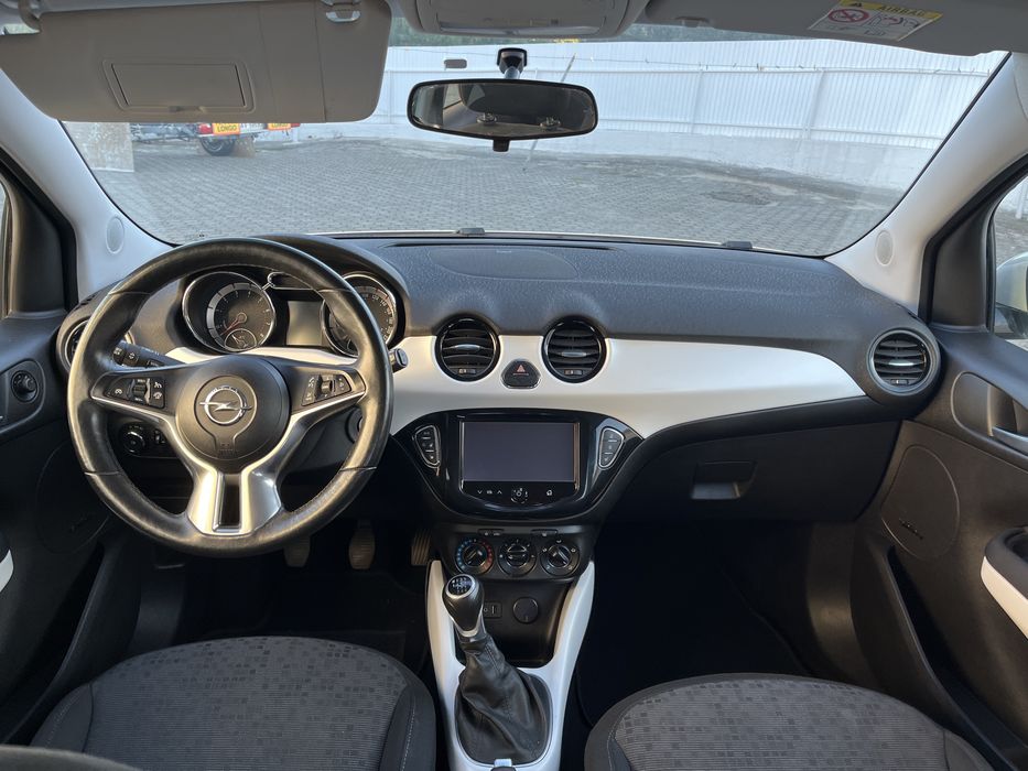 Opel Adam, ano 2014