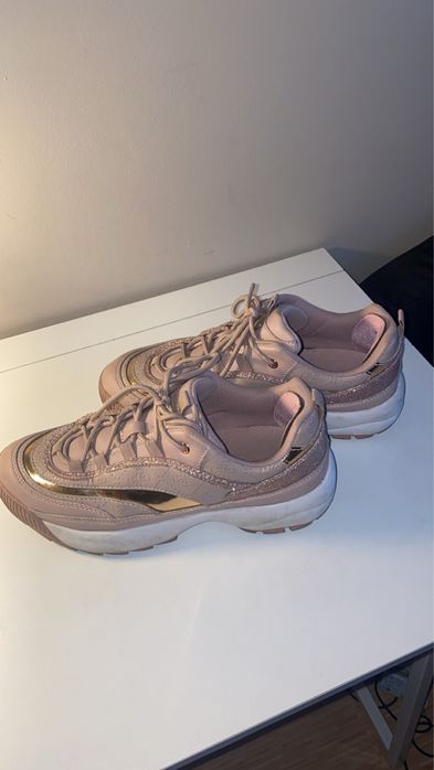 Guees buty  w super stanie