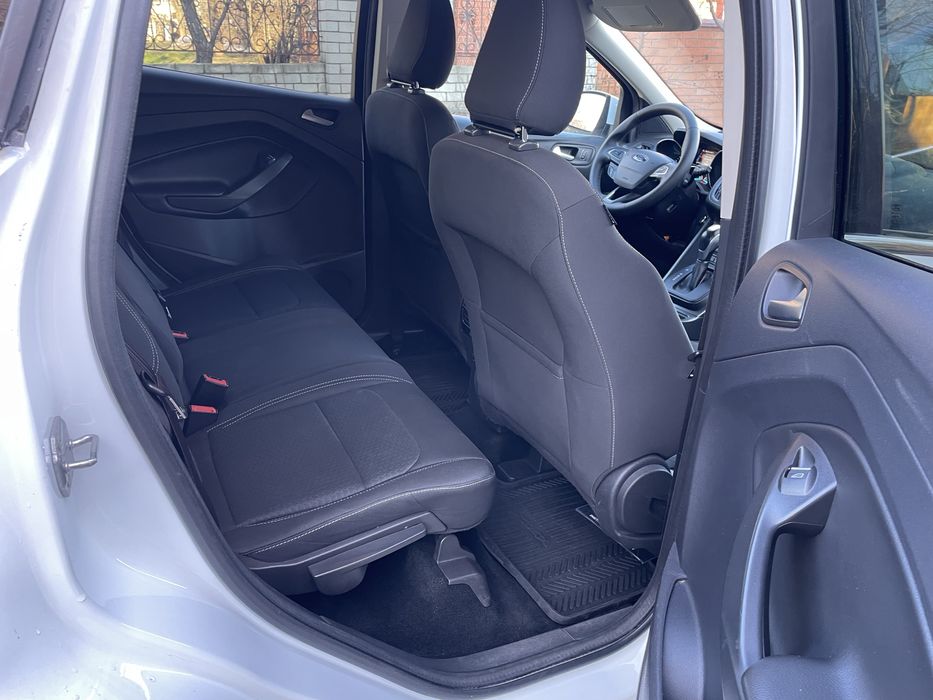 Продам Ford Kuga 2017 года дизель без подкрасов с родным пробегом